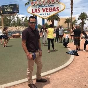 Meet your Posher, Victor manuel